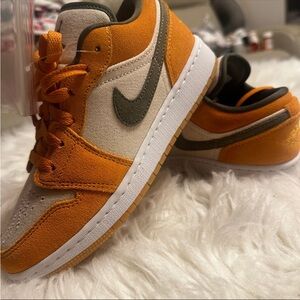 Nike Jordan 1 Low Light Curry (GS)